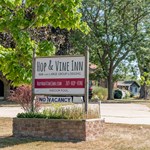 Hop & Vine Inn and Large Group Rental