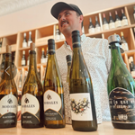 J Petter Visiting Wine Expert - Modales