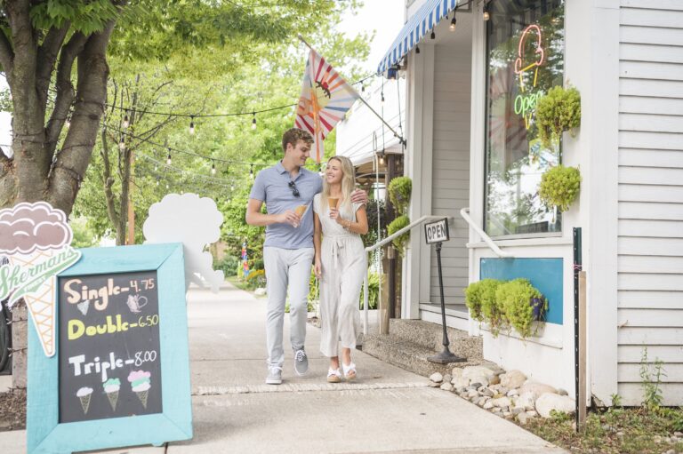 Charlie's Round The Corner Ice Cream