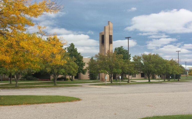 Community-Church-of-Douglas