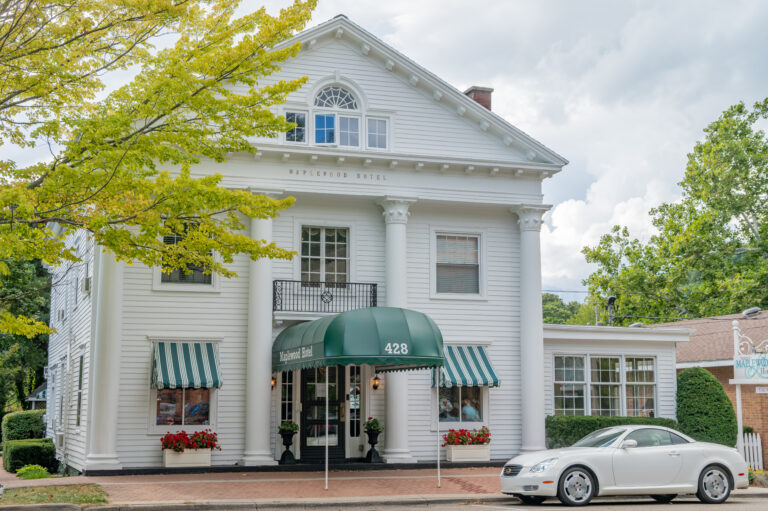 Maplewoodhotel 1