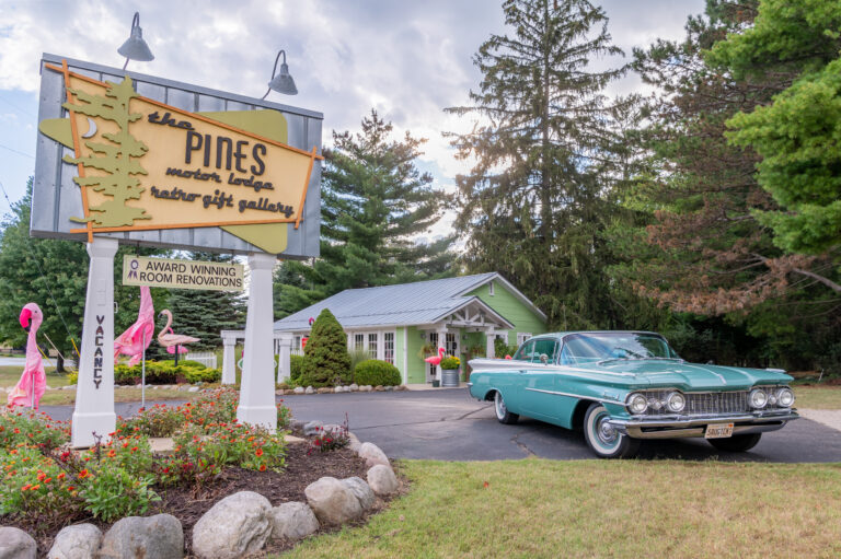 Pinesmotorlodge 1