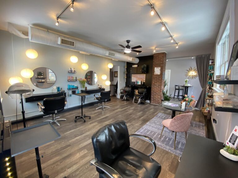L Salon
