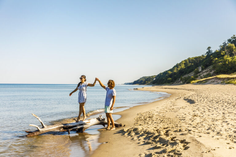 Take an Earlymoon Along the Art Coast<sup>®</sup>