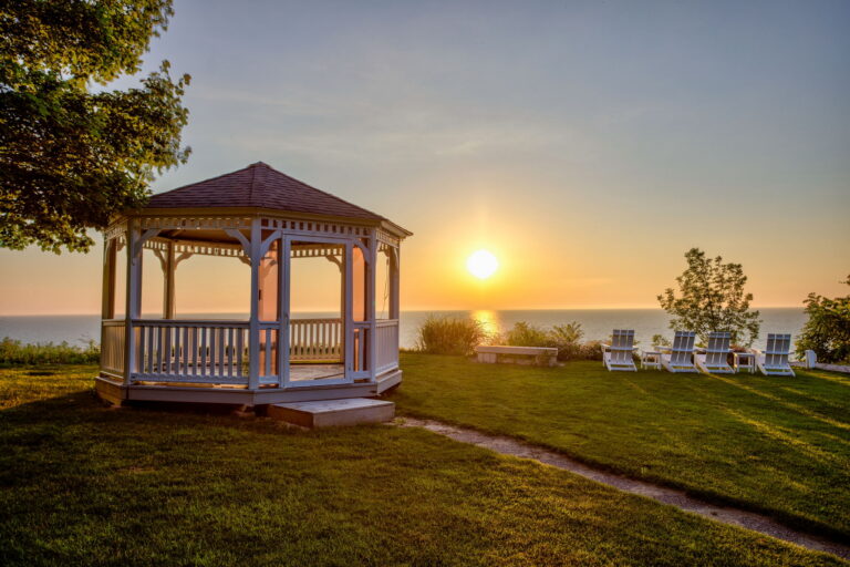 Upscale Lakeshore